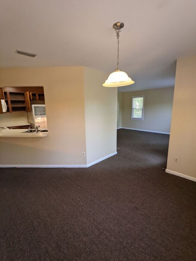 Foto del edificio - 2BD/2BA Condo Available Now in Hickory