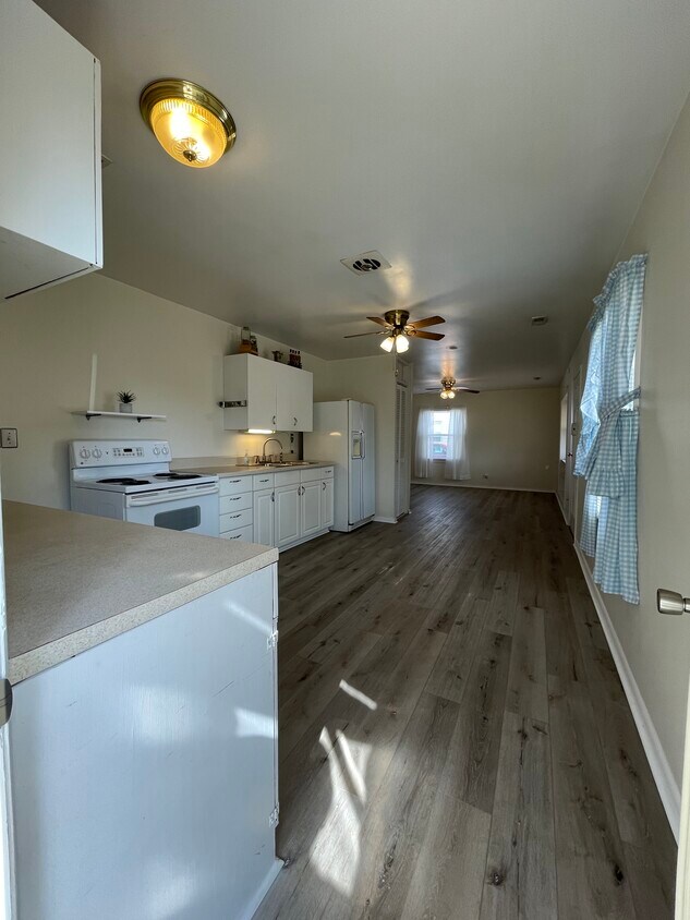 Foto principal - 3331 Ridgewood St