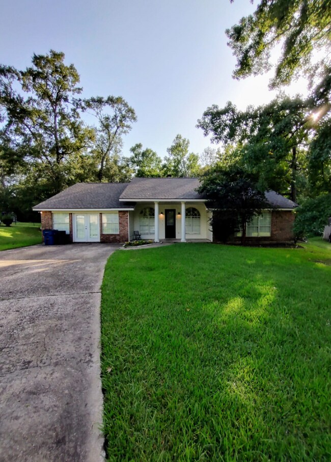 Building Photo - 1 Briar Oak Cir