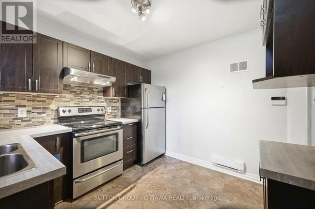 Building Photo - 1654 Abbey Rd