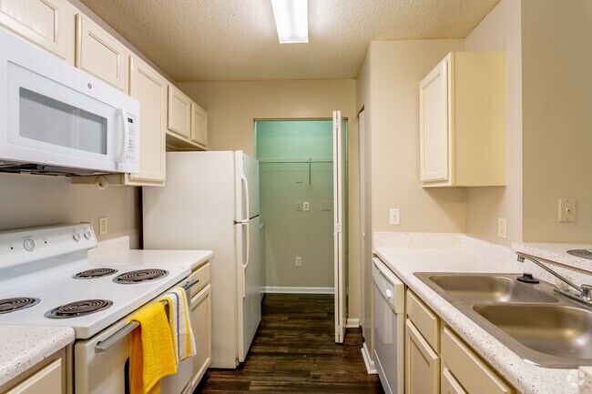 3BR,2BA  1400sqft - Arbors On Reservoir