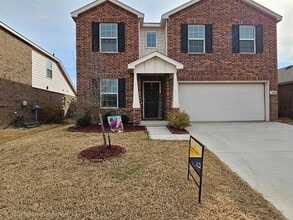 Building Photo - 1045 Knightly Ln