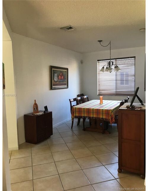 Foto del edificio - 1284 Alexander Bnd