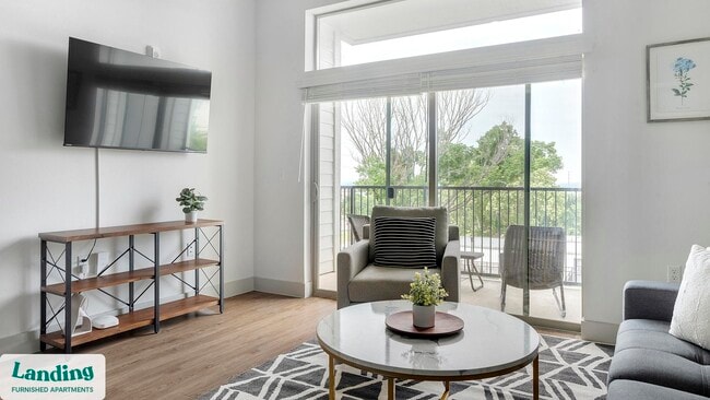 Building Photo - 2511 Montopolis Dr