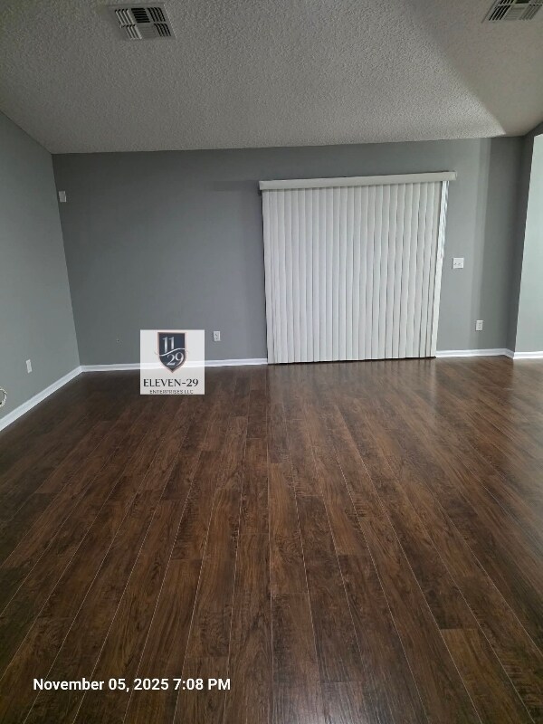 Foto del edificio - 1334 Camp Ridge Ln