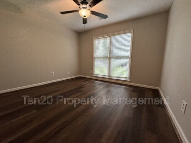 Foto del edificio - 7185 Midland Chase Loop