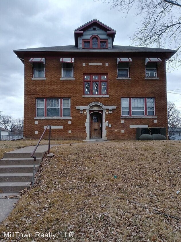 Primary Photo - 1205 Arlington Ave