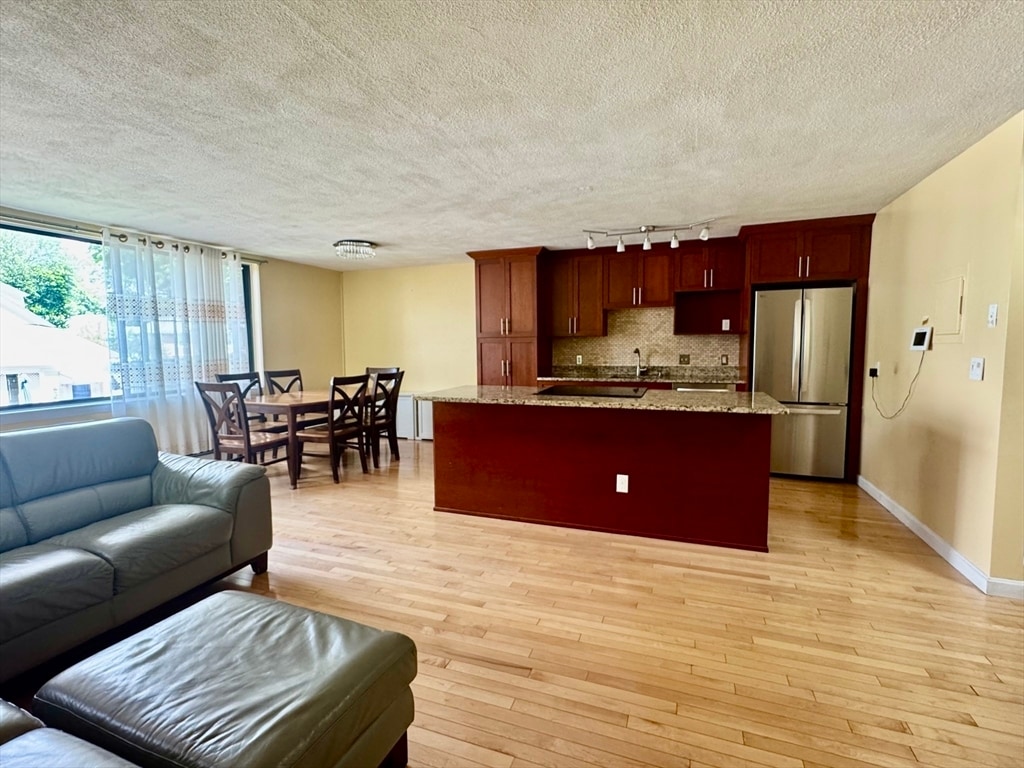 Foto principal - 935 Washington St