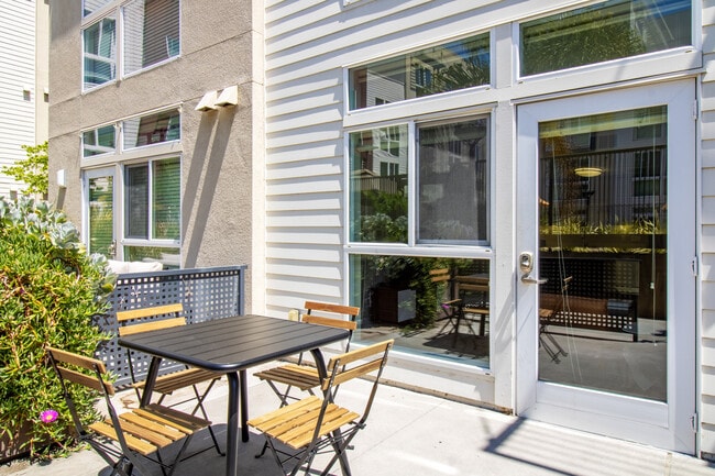 Foto del edificio - 899 Morrison Park Dr