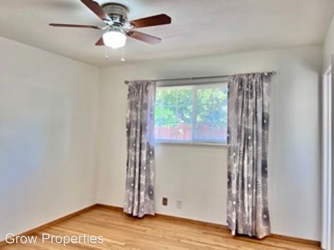 Building Photo - 3 br, 2 bath House - 2520 La Loma Drive