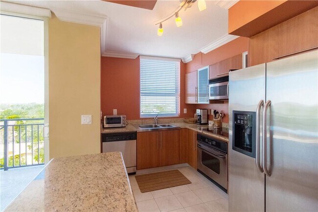 Building Photo - 610 W Las Olas Blvd