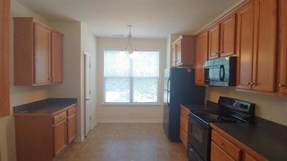 Foto del edificio - 2435 N Berkshire Rd