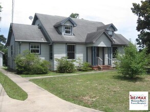 Building Photo - 2520 Magnolia Ave