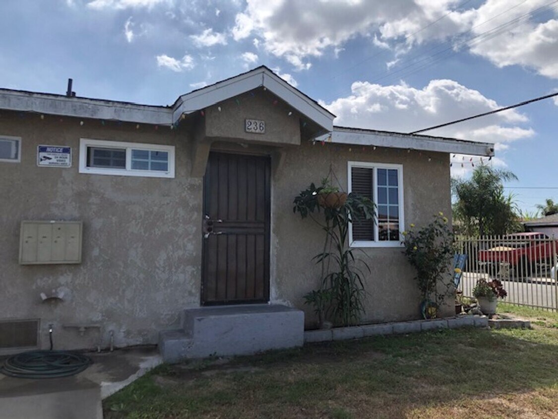 CEDAR/ACACIA Apartment for Rent in Compton, CA