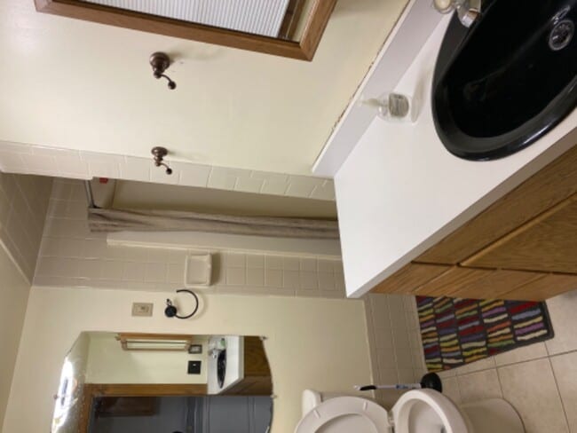 Building Photo - 49 Rogge St