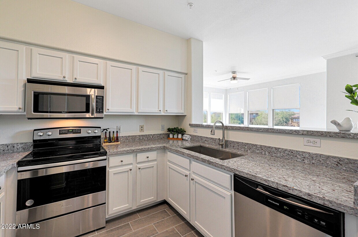 Primary Photo - 20100 N 78th Pl