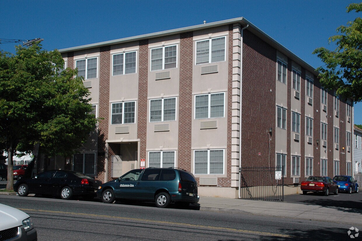 175 Remsen Ave, New Brunswick, NJ 08901 Apartments in New Brunswick