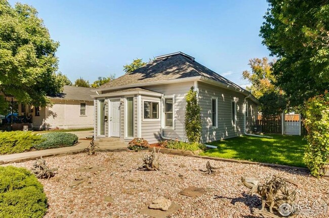 Foto del edificio - Cute Downtown Loveland Bungalow