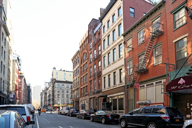 Building Photo - 75 Warren St