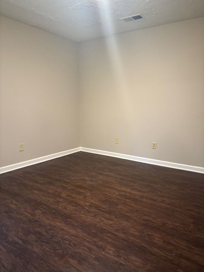 Building Photo - 00876