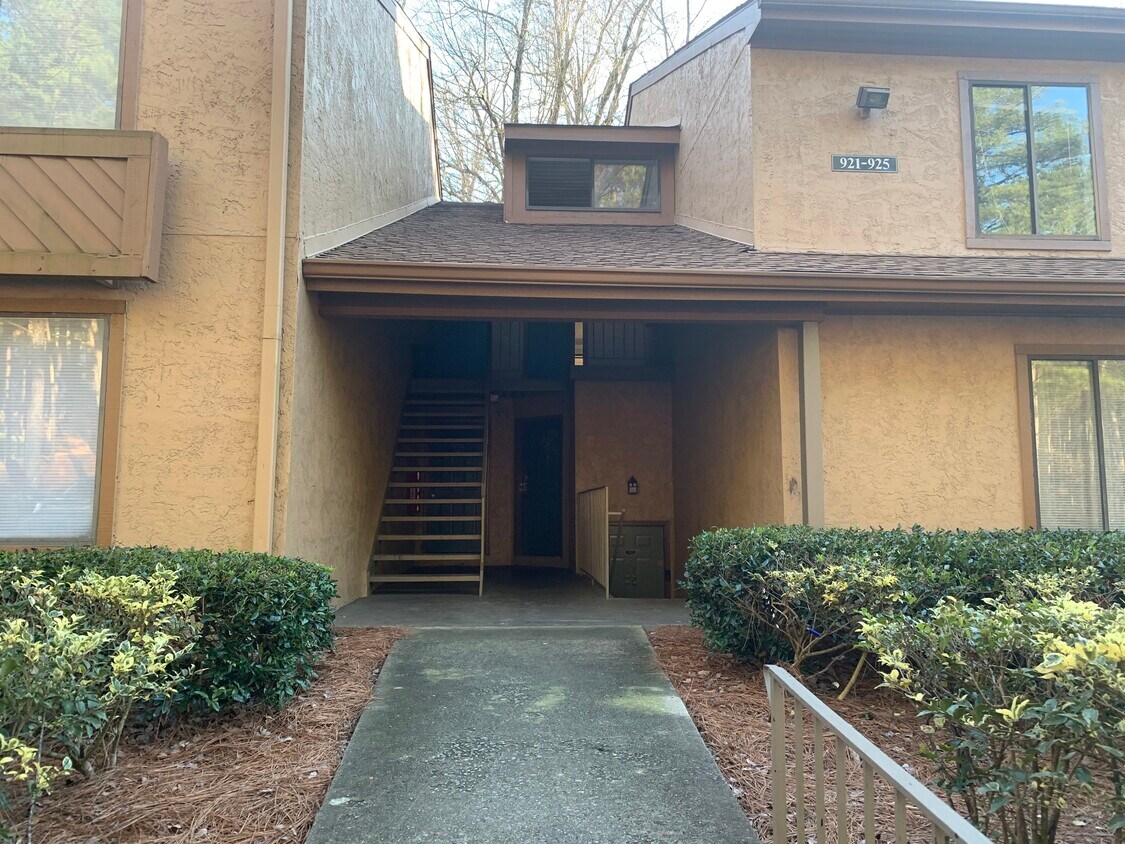 925 Seasons Pkwy, Norcross, GA 30093 Apartments in Norcross, GA