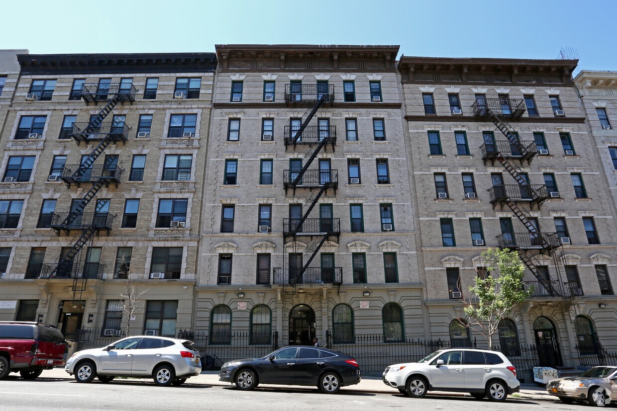 Building Photo - 514 W 135th St