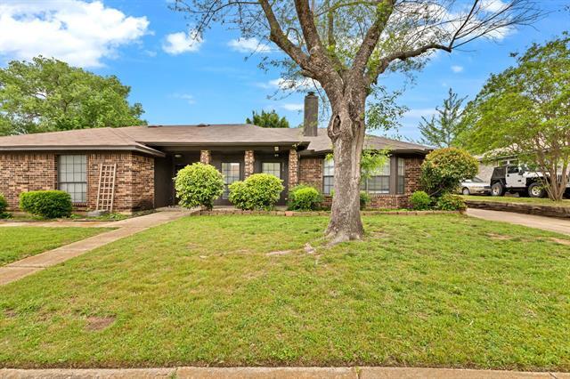 Building Photo - 2416 Oakmont Dr