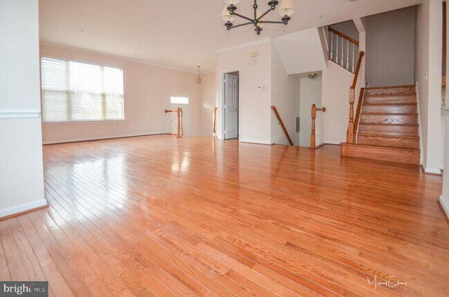 Foto del edificio - 117 Longpoint Way