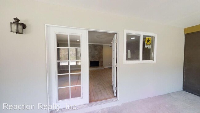Foto del edificio - 2134 Chestnut Creek Rd