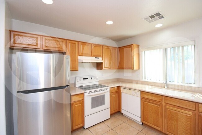 Foto del edificio - 3426 E Hopkins Rd
