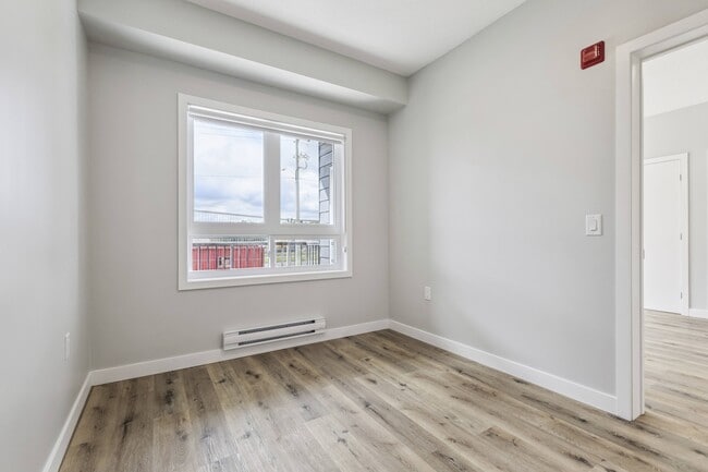 Building Photo - Evoke