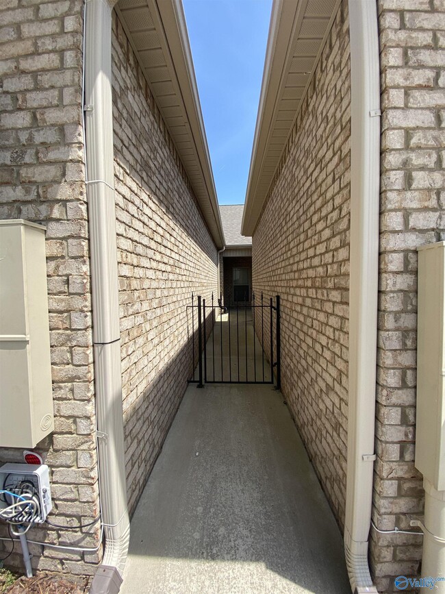Building Photo - 46 Cypress Point Dr
