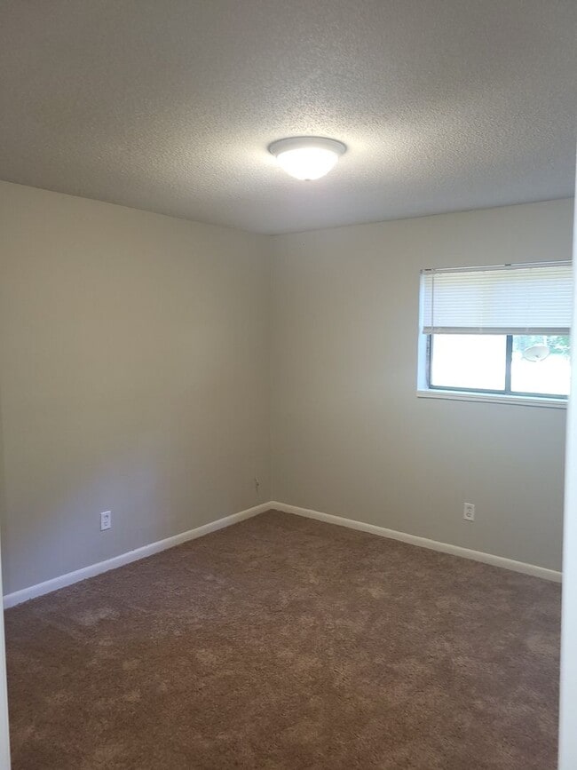 Foto del edificio - THREE BEDROOM, TWO BATH HOUSE