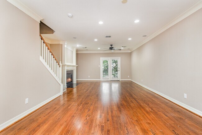 Building Photo - 3610 Gillespie St