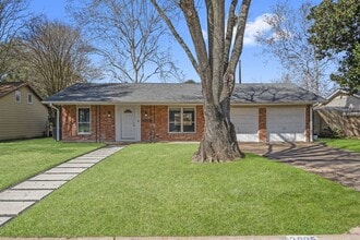Building Photo - 2005 Sedgie Dr