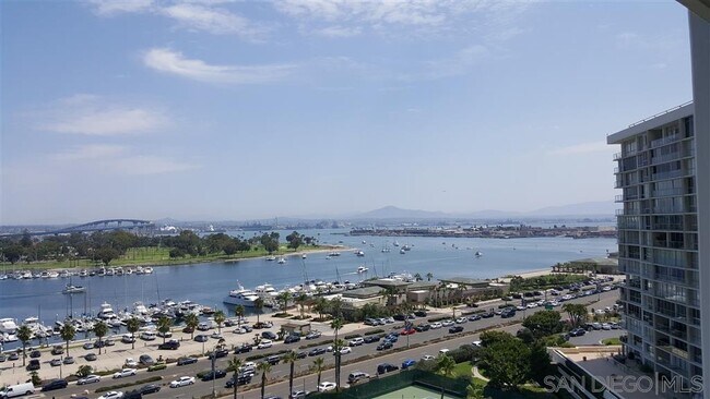 Building Photo - 1730 Avenida Del Mundo