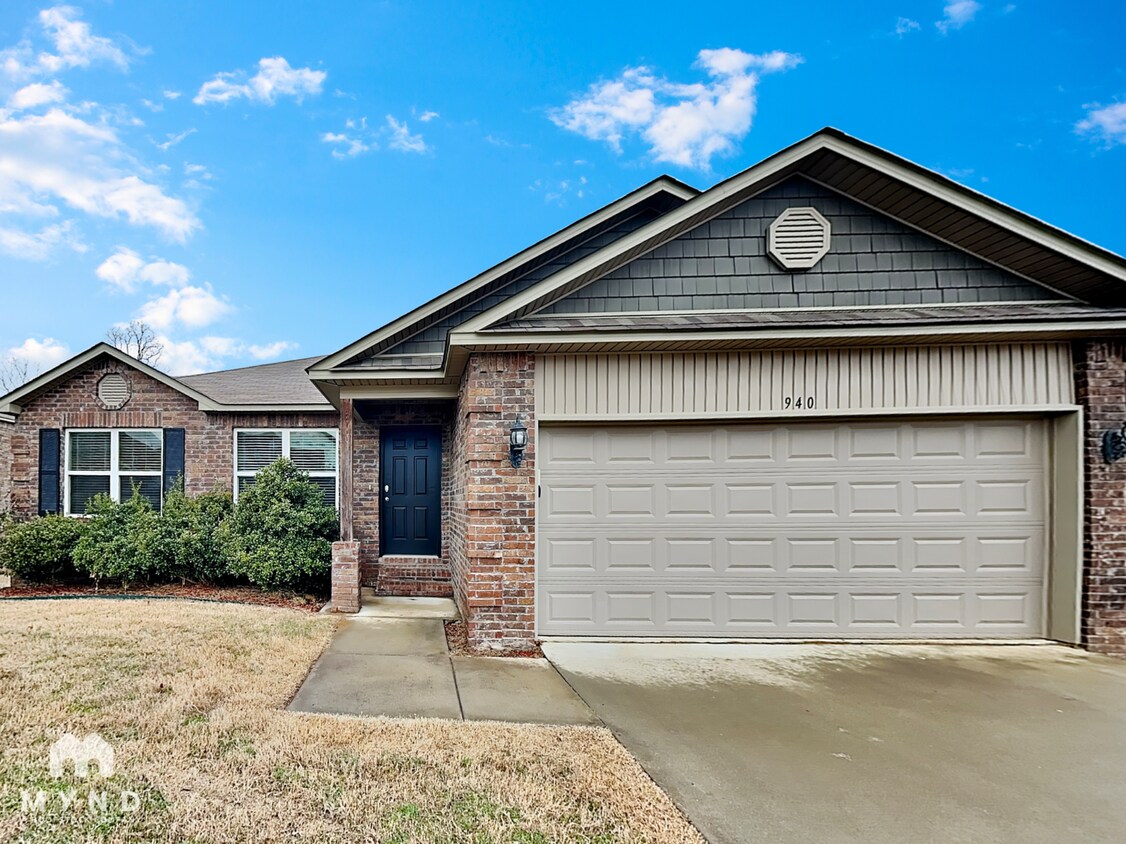 Foto principal - 940 Pinehurst Loop