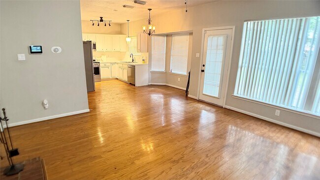 Building Photo - 17743 Seven Pines Dr