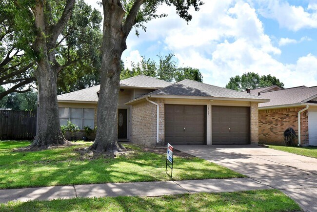 Foto del edificio - 2910 Walnut Springs Dr