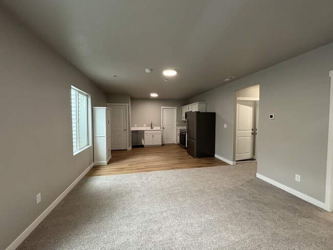 Building Photo - 5375 N Sulley Way