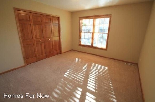 Building Photo - 7469 Kimberly Ct