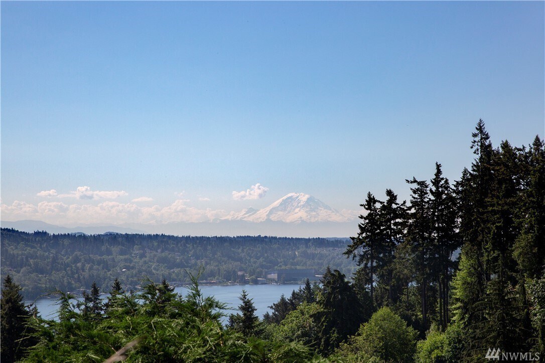 4610 92nd Ave SE, Mercer Island, WA 98040 House Rental in Mercer Island, WA