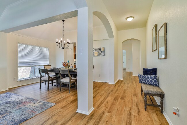 Building Photo - 2205 Pacino Dr