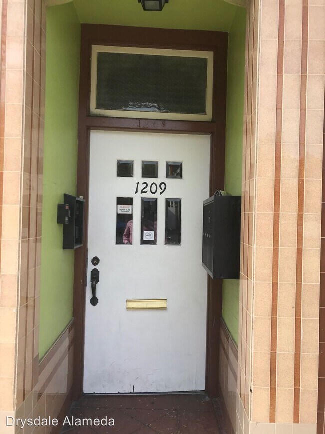 Foto del edificio - 1209 Park St