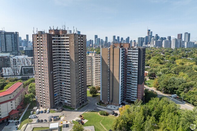 Photo du bâtiment - 230 Oak St