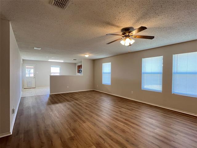 Building Photo - 2613 Plantation Dr