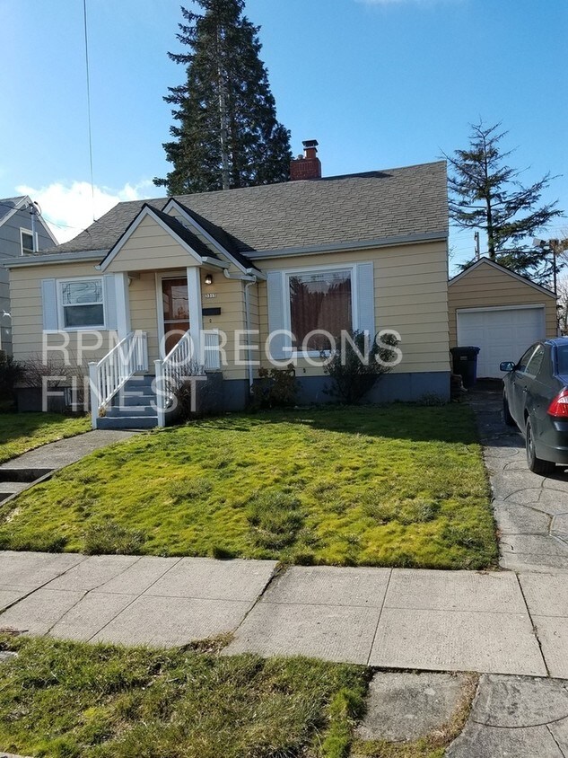 Primary Photo - Cozy home in