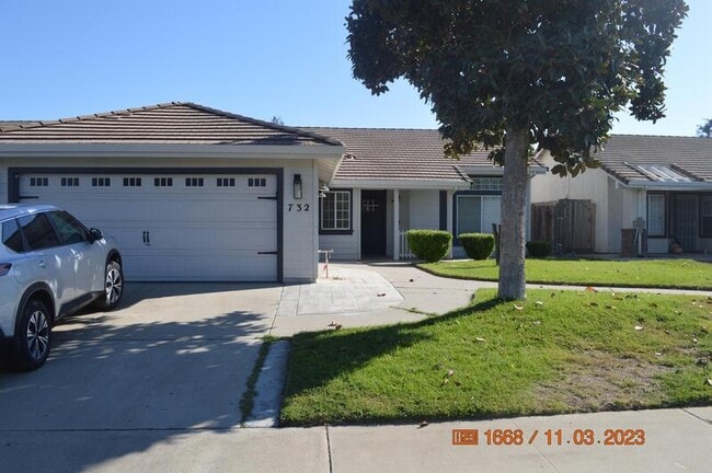 Photo - 732 Dwight Way House