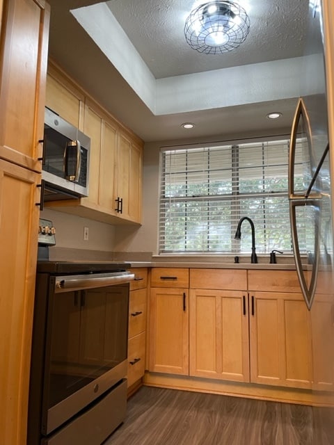 Building Photo - 2535 Wedglea Dr