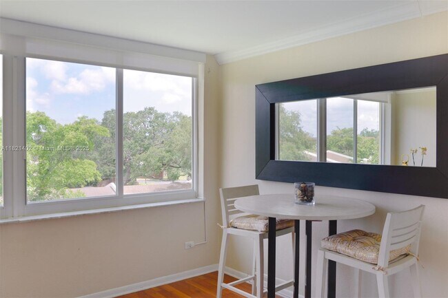 Foto del edificio - 445 NE 195th St